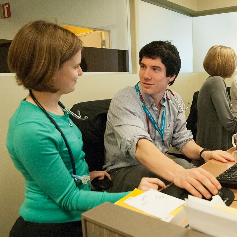 Resident physicians at the UW Medicine Neighborhood Kent/Des Moines Clinic.